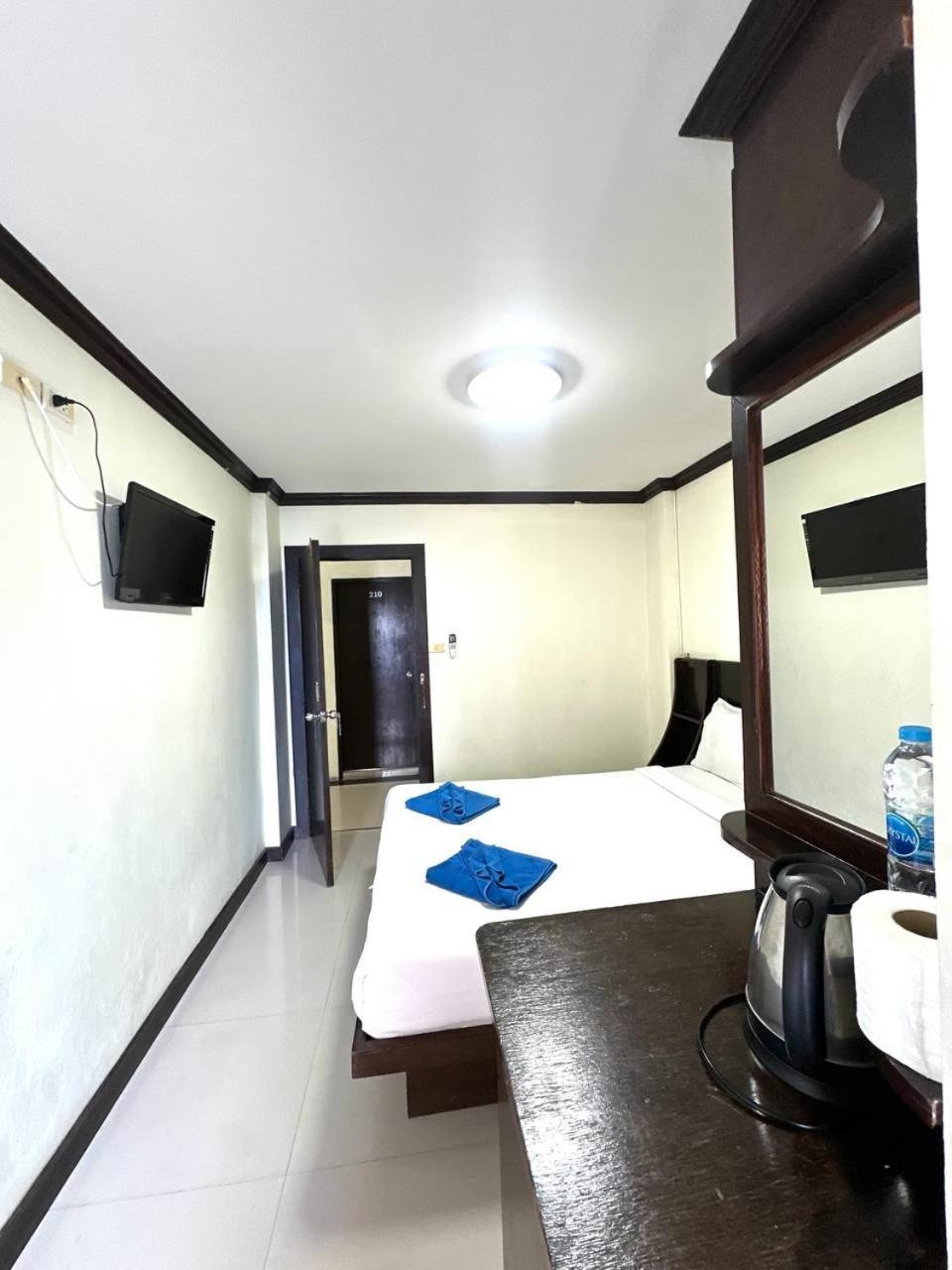 Blueskyhouse Patong Hotell Eksteriør bilde