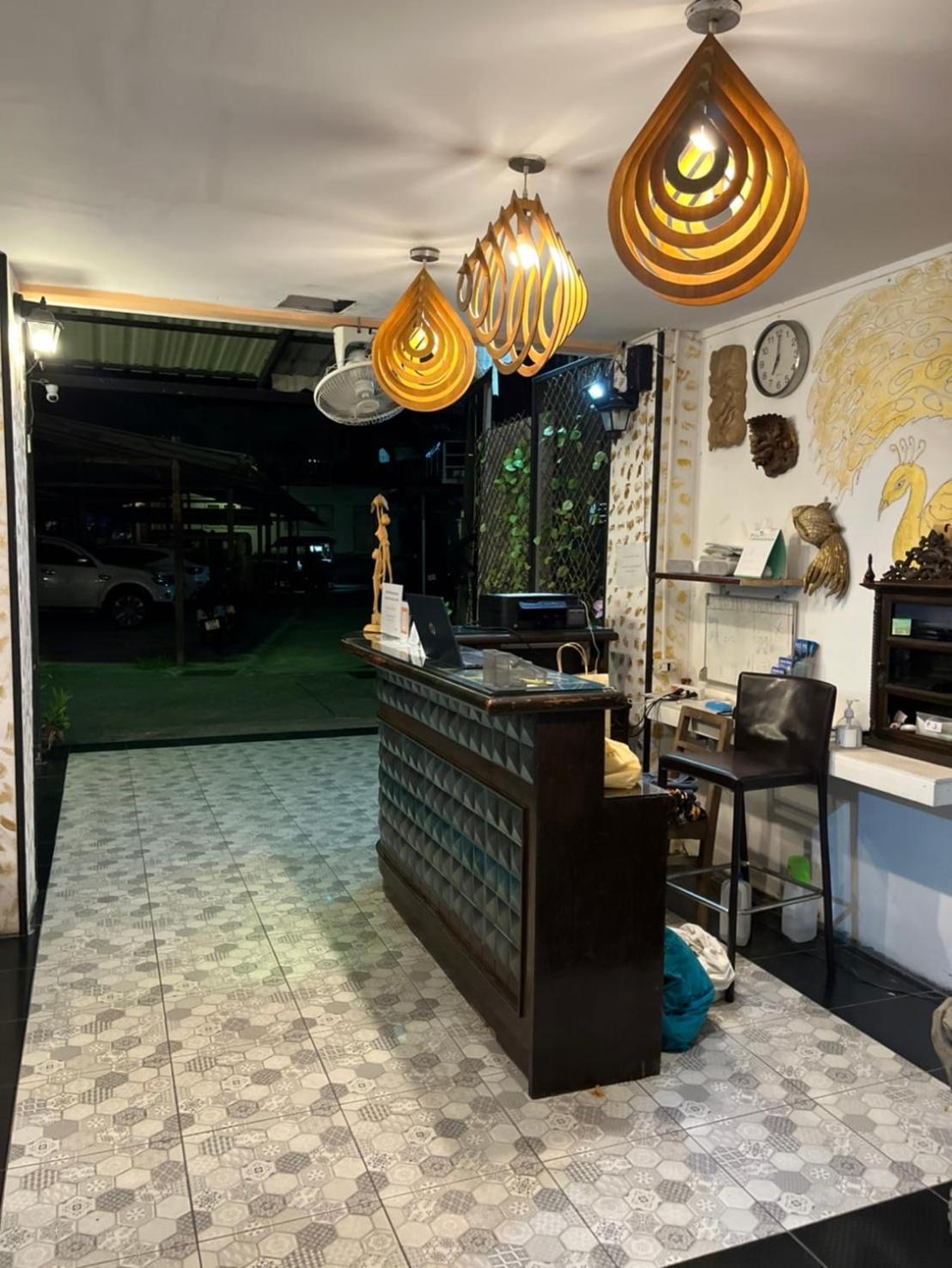 Blueskyhouse Patong Hotell Eksteriør bilde